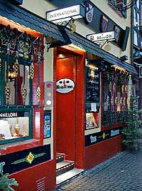 Weihnachtsmarkt Rüdesheim, Drosselgasse, Bei Hannelore, Bild 05, © Wilhelm Hermann, 29. November 1998
