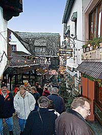 Weihnachtsmarkt Rüdesheim, Drosselgasse, Drosselhof-Stübchen, Bild 11, © Wilhelm Hermann, 29. November 1998