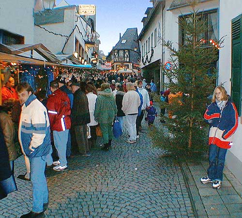 Oberstrae beim Weihnachtsmarkt Rdesheim am Rhein. Bild 17,  Wilhelm Hermann, 29. November 1998