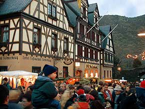 Weihnachtsmarkt Oberwesel, Rhein, 13. Dez. 1998, Foto 25 © Wilhelm Hermann, Oberwesel