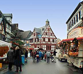 Weihnachtsmarkt Rhens 29. Nov. 1998, Foto 22  Wilhelm Hermann, Oberwesel