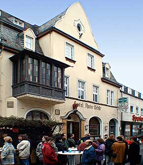 Weihnachtsmarkt Rhens 29. Nov. 1998, Foto 30  Wilhelm Hermann, Oberwesel