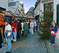 Weihnachtsmarkt Rdesheim, Oberstrae, Bild 17,  Wilhelm Hermann, 29. November 1998
