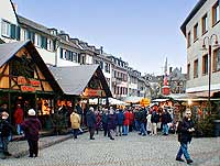 Weihnachtsmarkt Rdesheim, Glhweinhtte auf dem Marktplatz, Bild 35,  Wilhelm Hermann, 29. November 1998