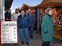 Weihnachtsmarkt Rdesheim, Verkaufsstnde in der Rheinstrae, Bild 47,  Wilhelm Hermann, 29. November 1998